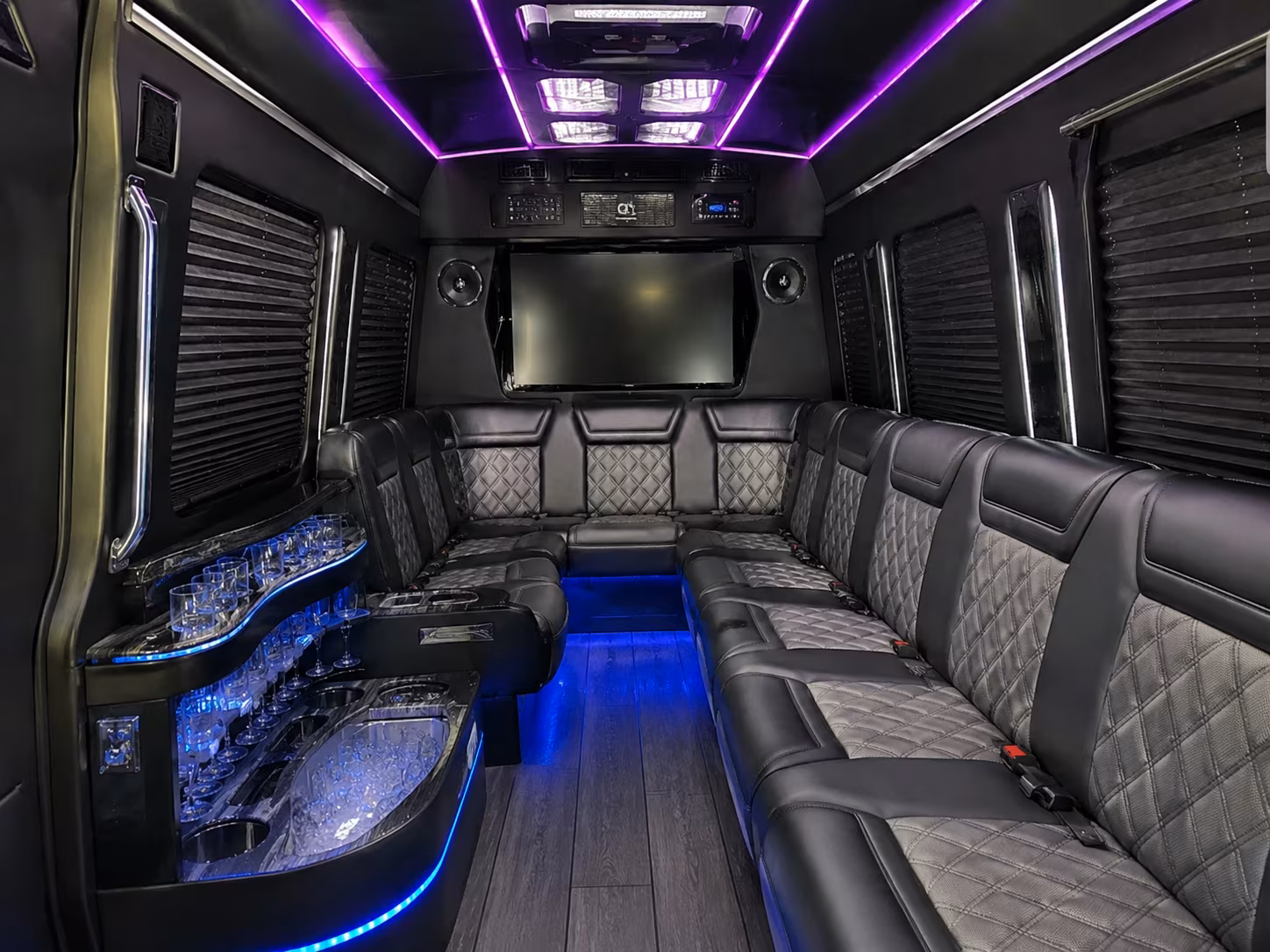 busrentalfarmingtonhills com is here to make wedding day logistics the easy part