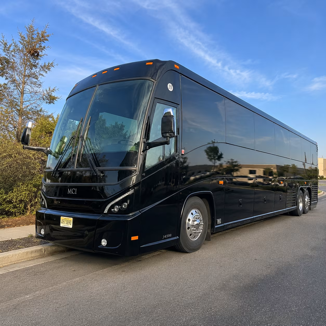 farmington hills charter bus rental exterior