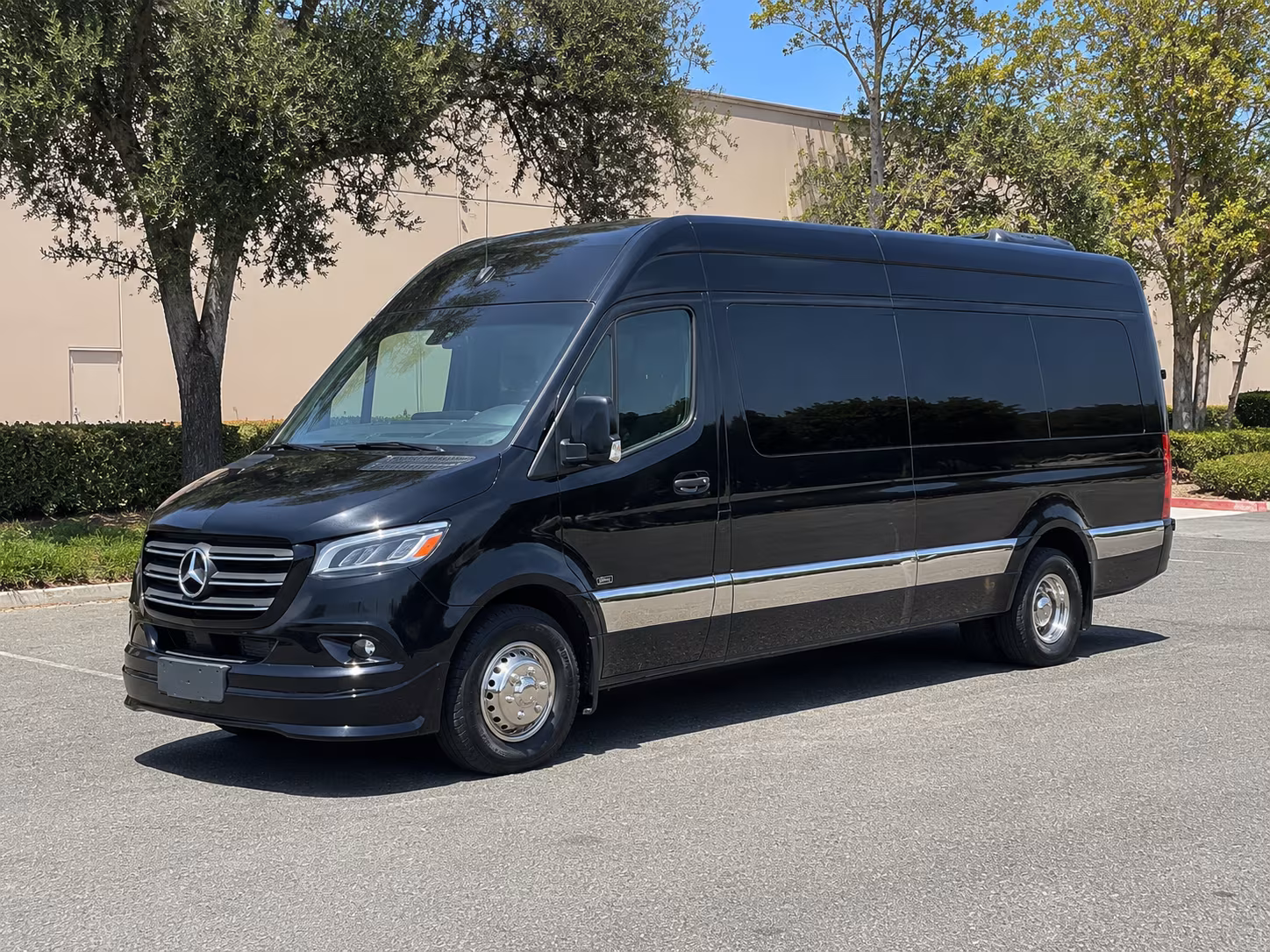 farmington hills employee transportation onboard seating