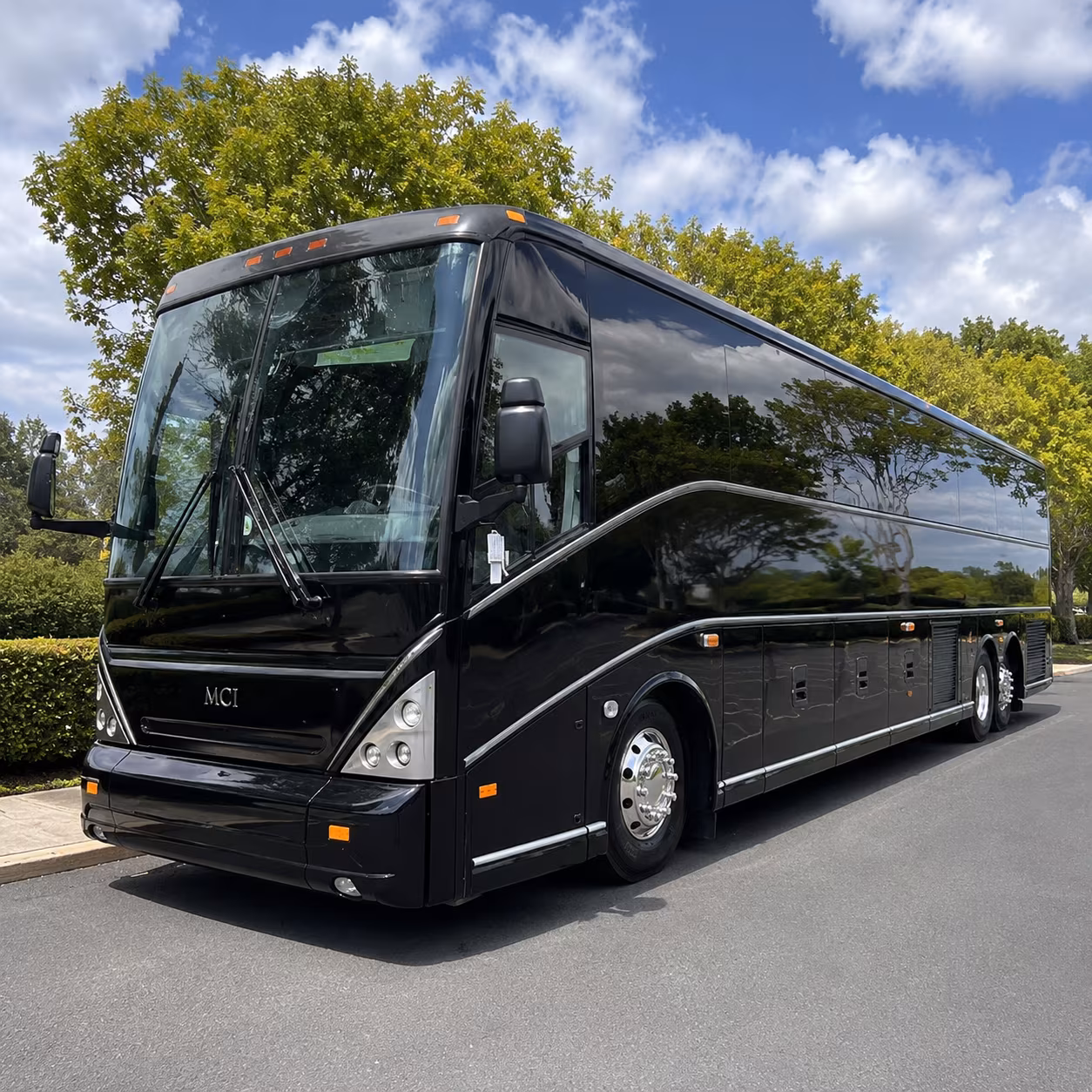 farmington hills field trip buses with the features students need