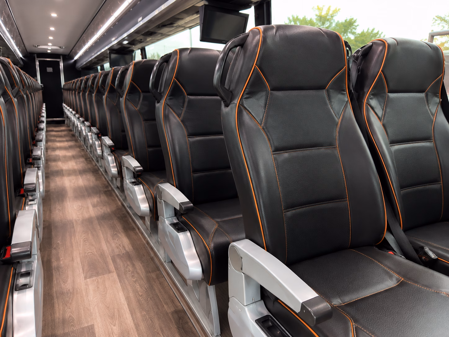 how distance and duration affect charter bus rates in farmington hills michigan