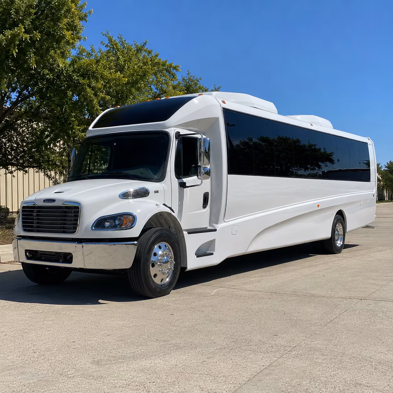 minibuses and motorcoaches sized for every farmington hills classroom