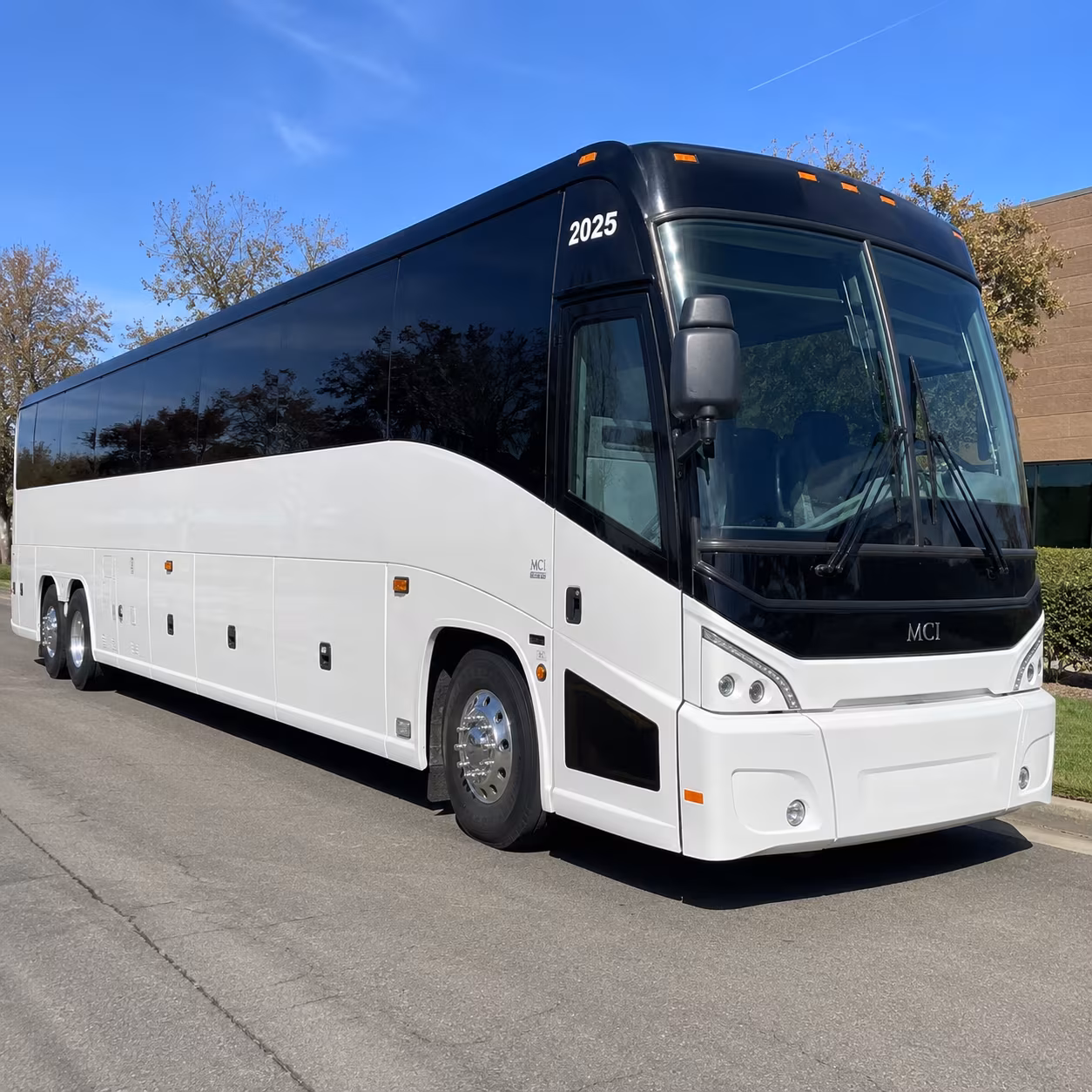 prom and graduation party buses for farmington hills schools